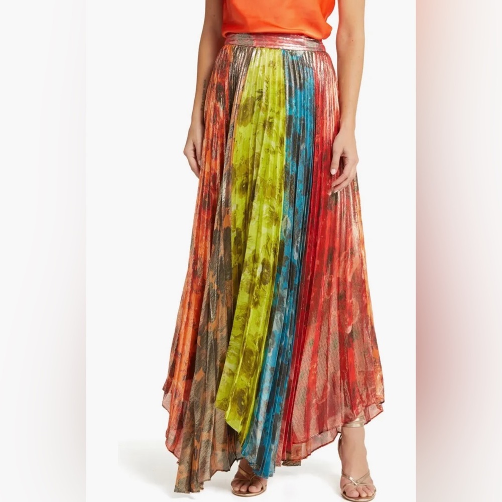 Katz Sunburst Pleated Maxi Skirt
Alice + Olivia - Picture 2 of 3